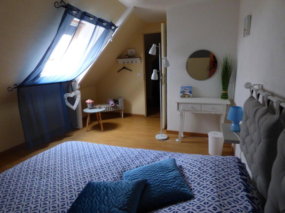 Montbizot Les Petites Brosses Bed & Breakfast エクステリア 写真